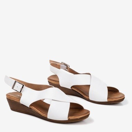 Białe damskie sandały na niskiej koturnie Jaliga - Obuwie