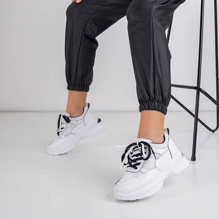 Białe damskie sportowe buty z czarnymi wstawkami Adira - Obuwie