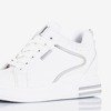 Biało-srebrne damskie sneakersy na krytym koturnie Marcja - Obuwie