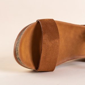 Brązowe sandały damskie na niskim koturnie Akiko - Obuwie