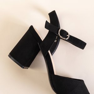 Czarne sandały na słupku Elga - Obuwie