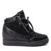 Czarne sneakersy na koturnie- Obuwie