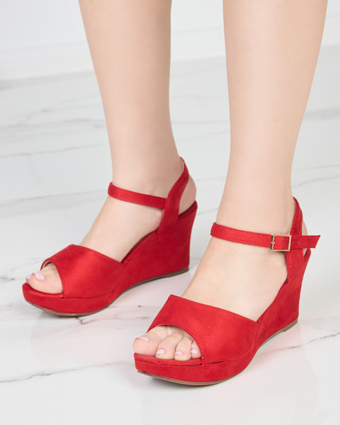 Czerwone damskie sandały na koturnie Nalem- Obuwie