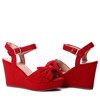 Czerwone sandały na koturnie- Obuwie