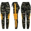 Damskie spodnie dresowe moro z żółtą wstawką - Spodnie
