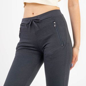 Granatowe damskie spodnie dresowe - Odzież