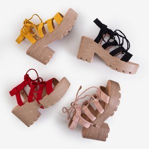 Jasnoróżowe damskie wiązane sandały na słupku Tili - Obuwie