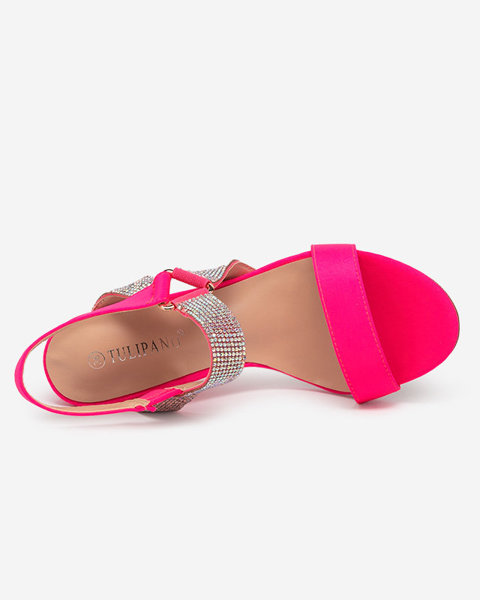 Neonowe różowe sandały damskie na słupku Xiobi- Obuwie