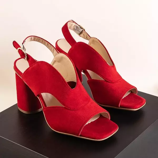 OUTLET Czerwone damskie sandały na słupku Biserka - Obuwie
