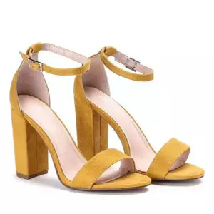 OUTLET Żółte sandały na słupku Annie - Obuwie