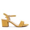 Żółte sandały na niskim słupku Julietta - Obuwie