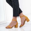 Żółte sandały na słupku Madeleine - Obuwie