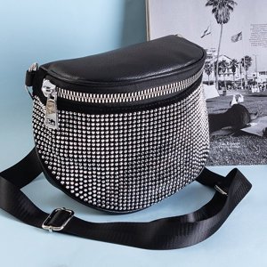 Чорна жіноча сумка зі срібною фурнітурою