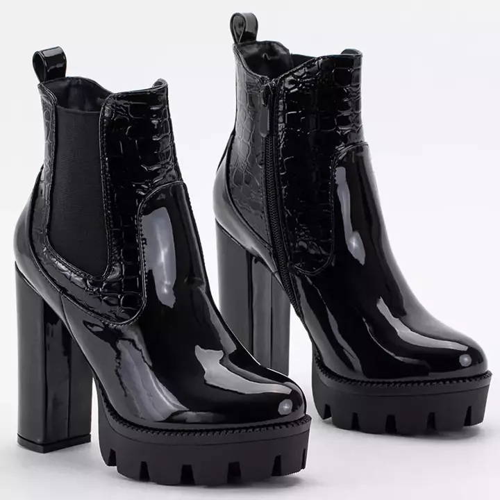 OUTLET Чорні лаковані жіночі чоботи на посту Melangell - Взуття