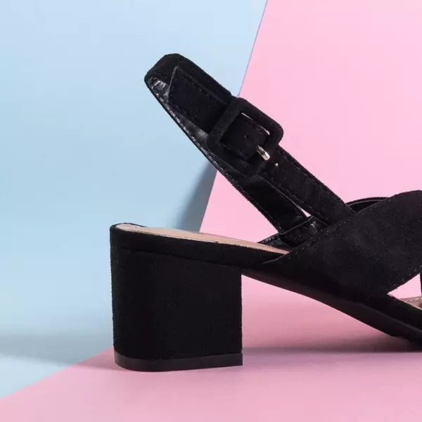 OUTLET Чорні жіночі босоніжки на низькому посту Liora - Взуття