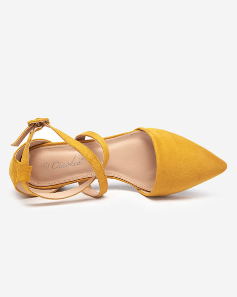 OUTLET Човники гірчичного кольору на плоскій підошві Qiumi - Взуття
