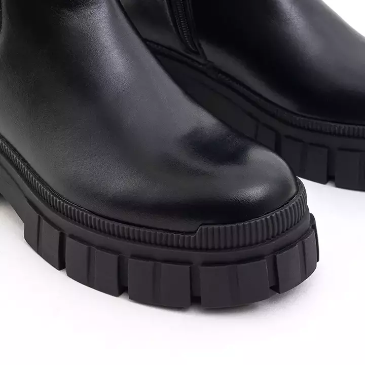 OUTLET Жіночі чорні чоботи на плоскому каблуці Petia - Взуття