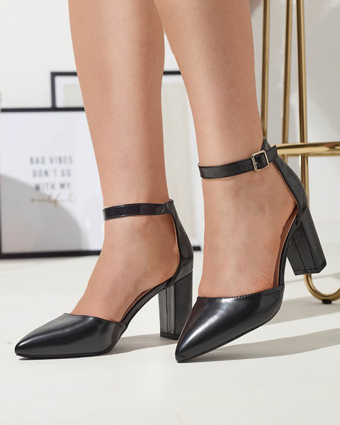 Жіночі туфлі-човники на шпильці чорного кольору - Взуття
